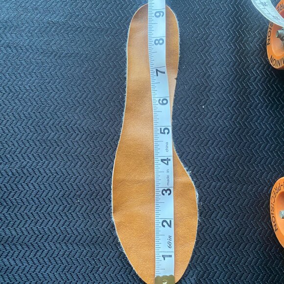 98-(VC) Vintage. 1980s Dominion Rollerskates. - Picture 3 of 8